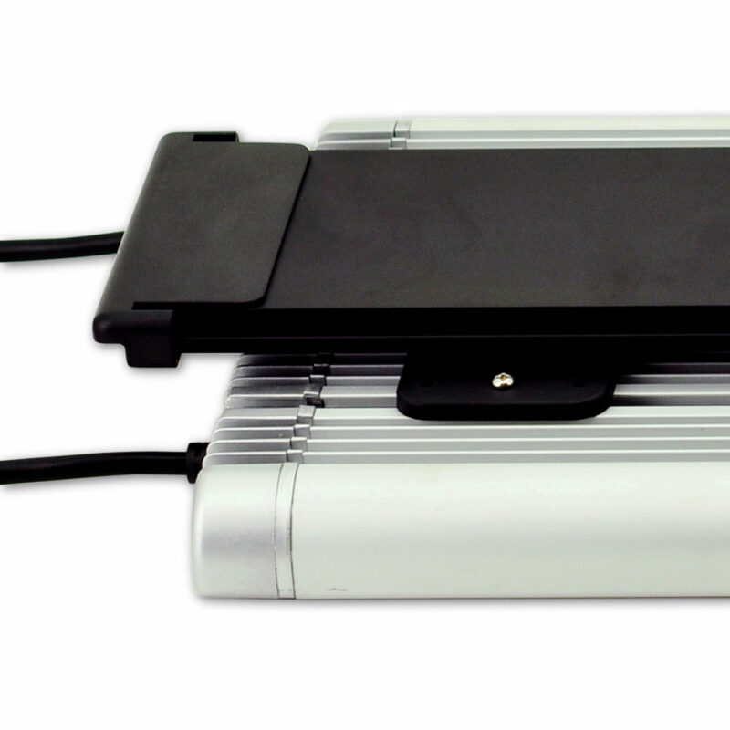 SOLAR STINGER® SunStrip Cover für Eheim 1200: Produkt montiert (Detail)